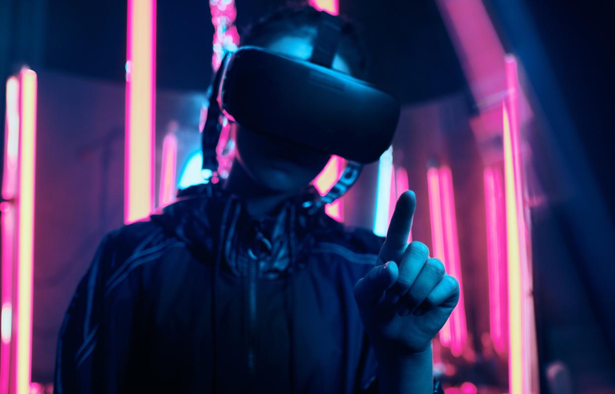 How Digital Transformation in Fashion is Revolutionizing Consumer Engagement Featured