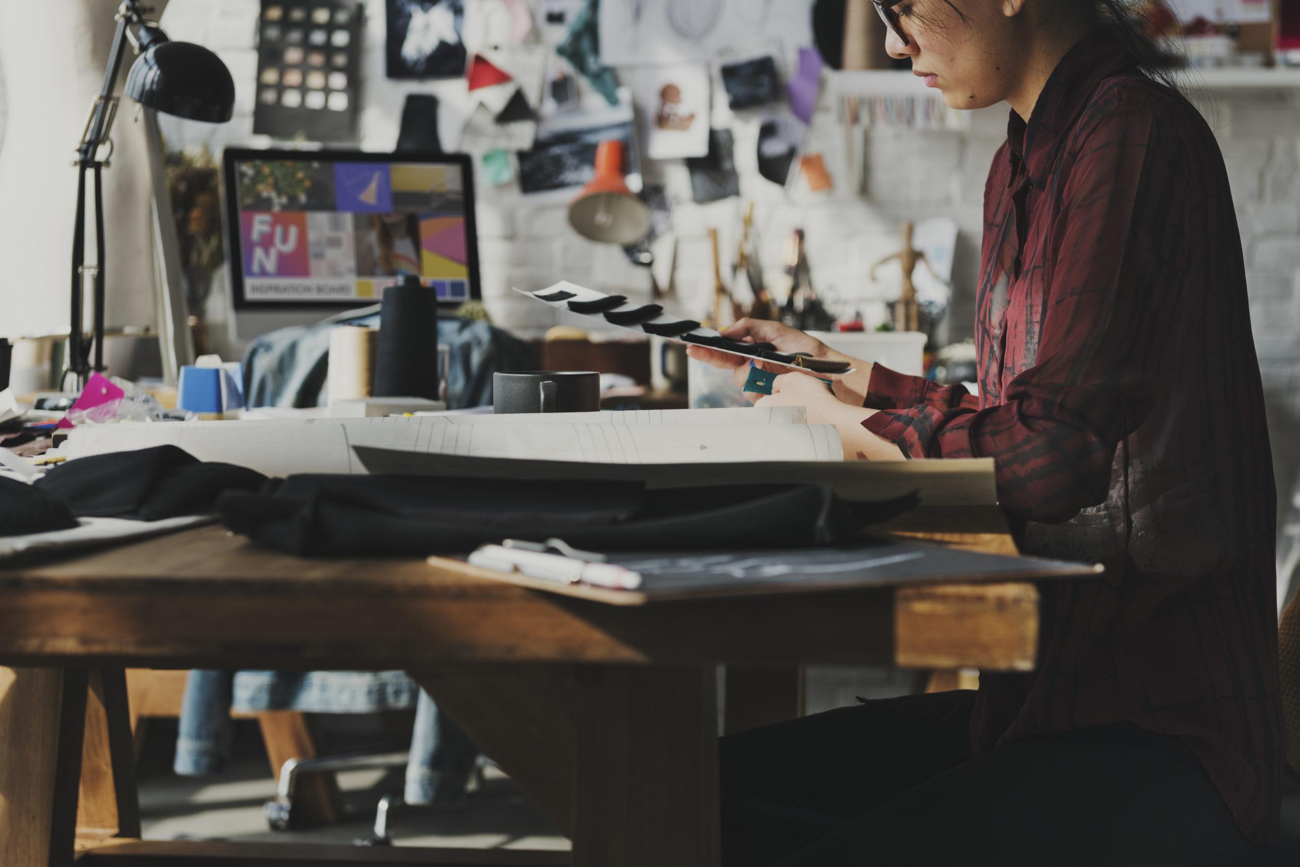 アパレル・製造小売業に焦点を絞った情報一元管理による全体最適 Feature PLM for fashion and retail